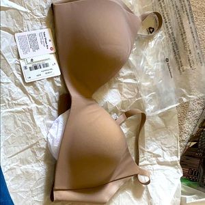 LULULEMON comfy bra. NWT.